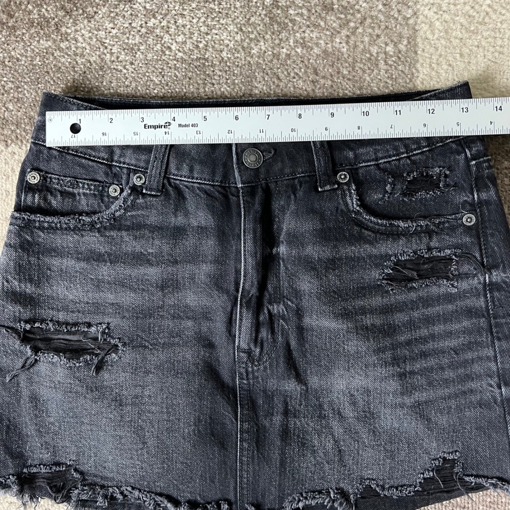 American Eagle Womens Black Denim Distressed‎ High Rise Mini Skirt Size 2 - Picture 4 of 5